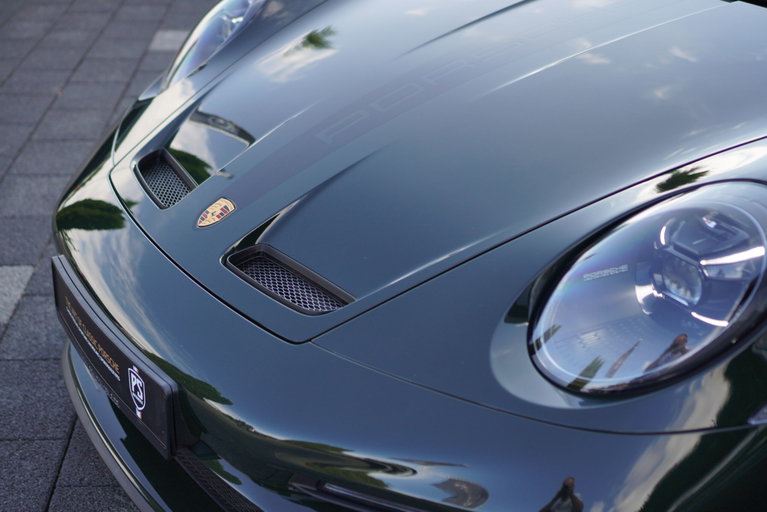Porsche 992 GT3 Touring