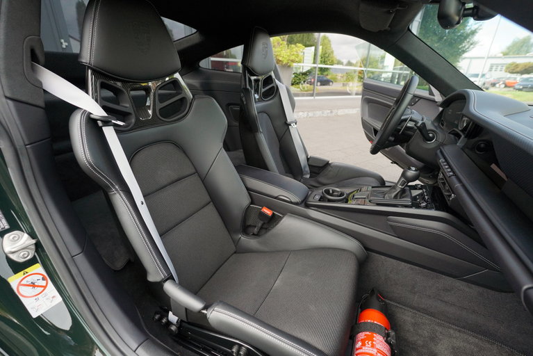 Porsche 992 GT3 Touring