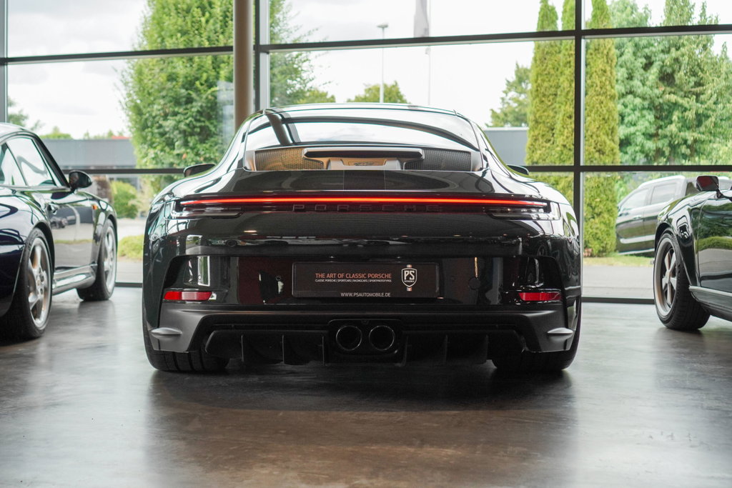 Porsche 992 GT3 Touring