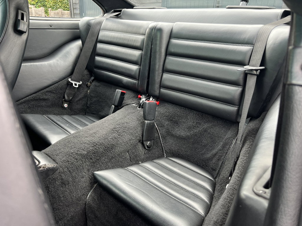 Porsche 964 Carrera 4