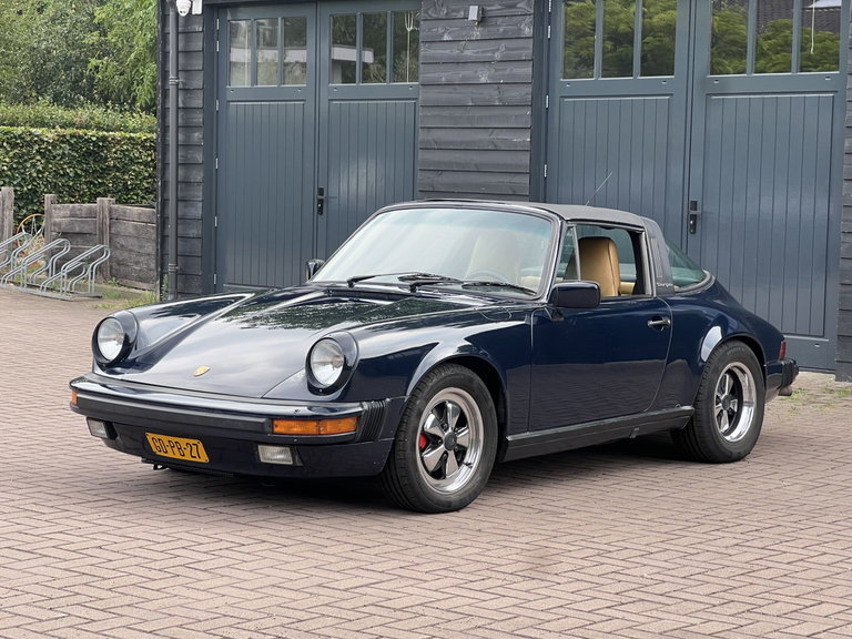 Porsche 911 Carrera 3.2