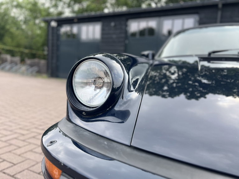 Porsche 911 Carrera 3.2 (US)