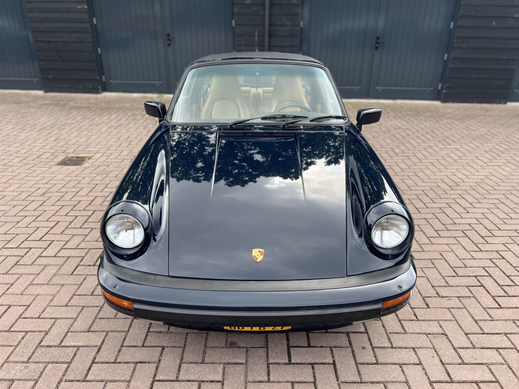 Porsche 911 Carrera 3.2 (US)