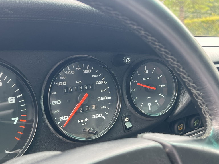 Porsche 964 Carrera 4