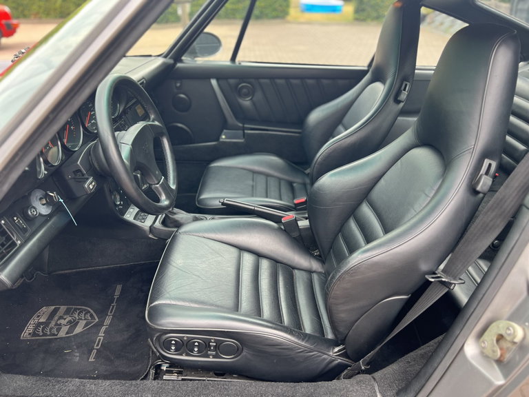 Porsche 964 Carrera 4