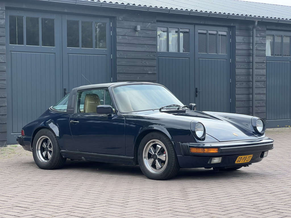 Porsche 911 Carrera 3.2 (US)