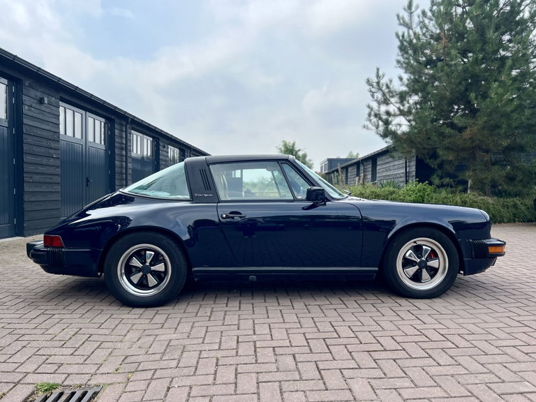 Porsche 911 Carrera 3.2 (US)