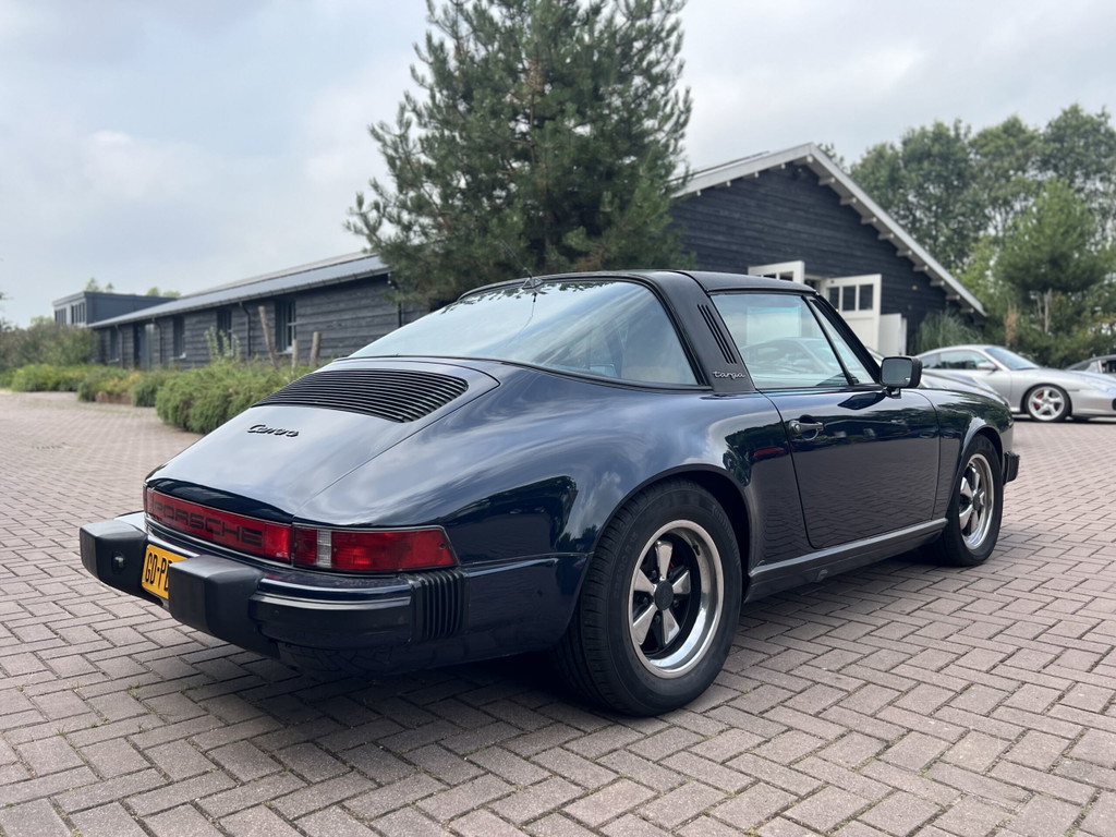 Porsche 911 Carrera 3.2 (US)