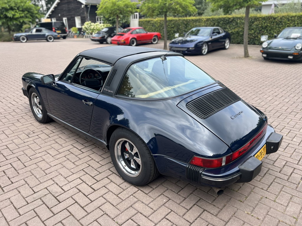 Porsche 911 Carrera 3.2 (US)