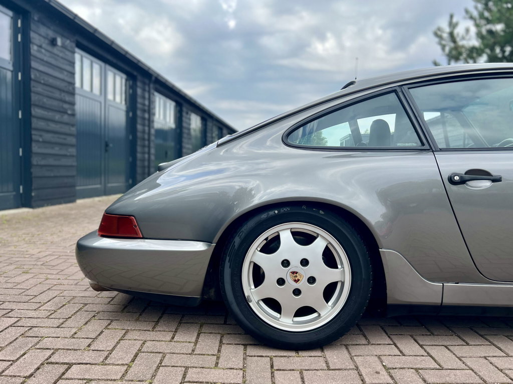 Porsche 964 Carrera 4