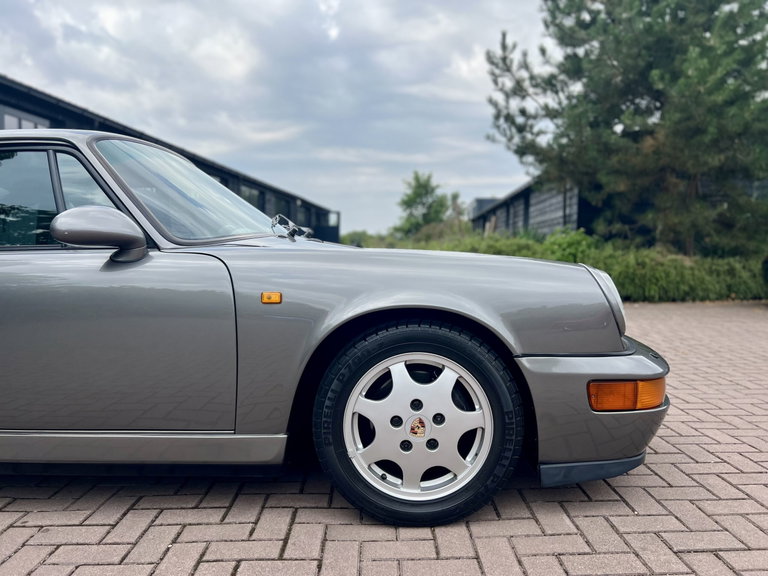 Porsche 964 Carrera 4