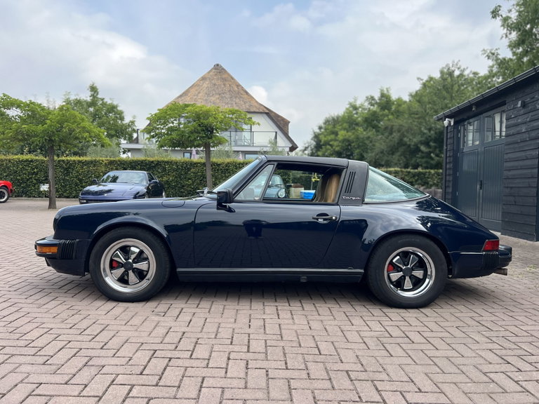 Porsche 911 Carrera 3.2 (US)