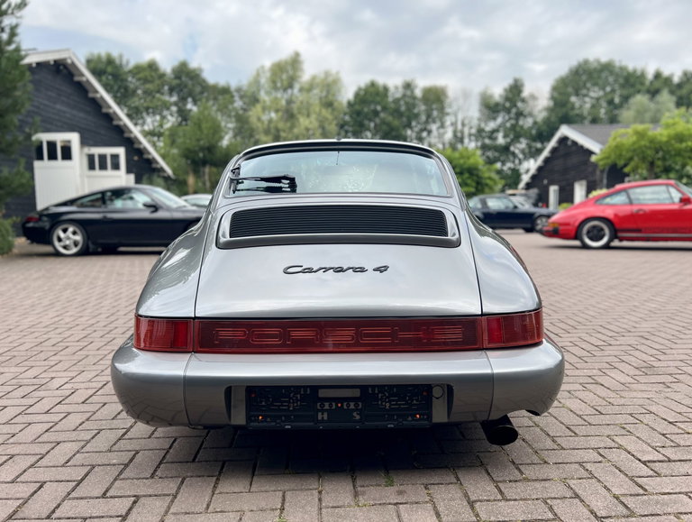 Porsche 964 Carrera 4