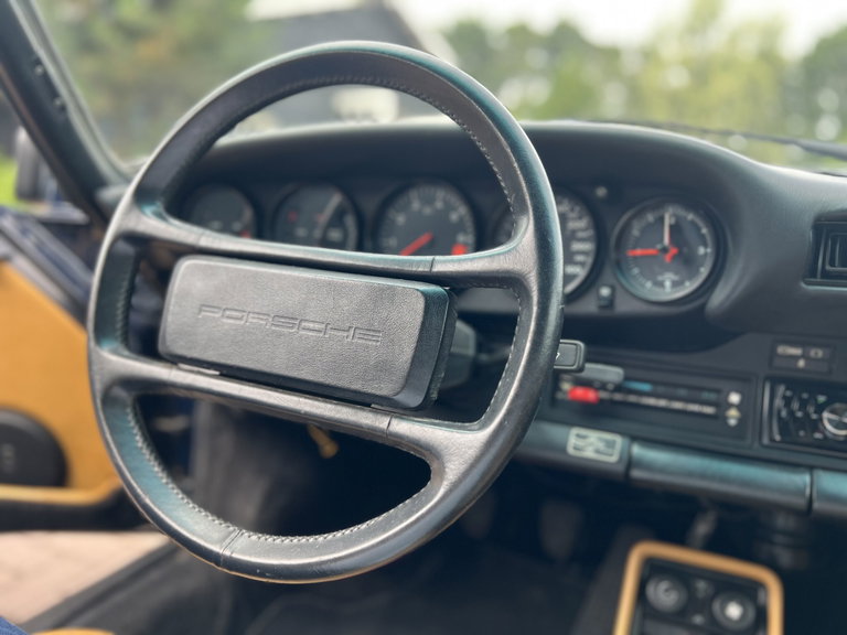 Porsche 911 Carrera 3.2 (US)