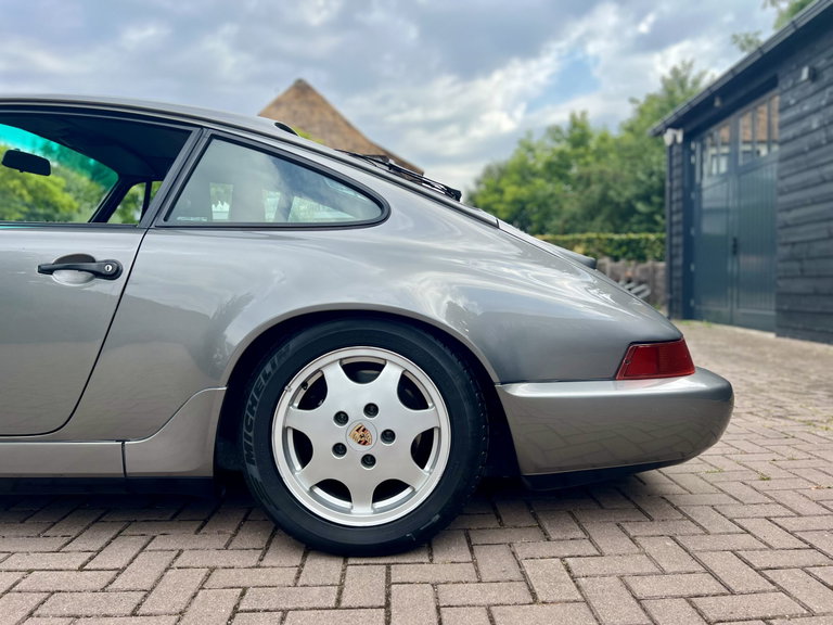 Porsche 964 Carrera 4
