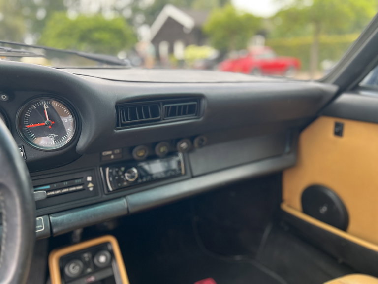 Porsche 911 Carrera 3.2 (US)