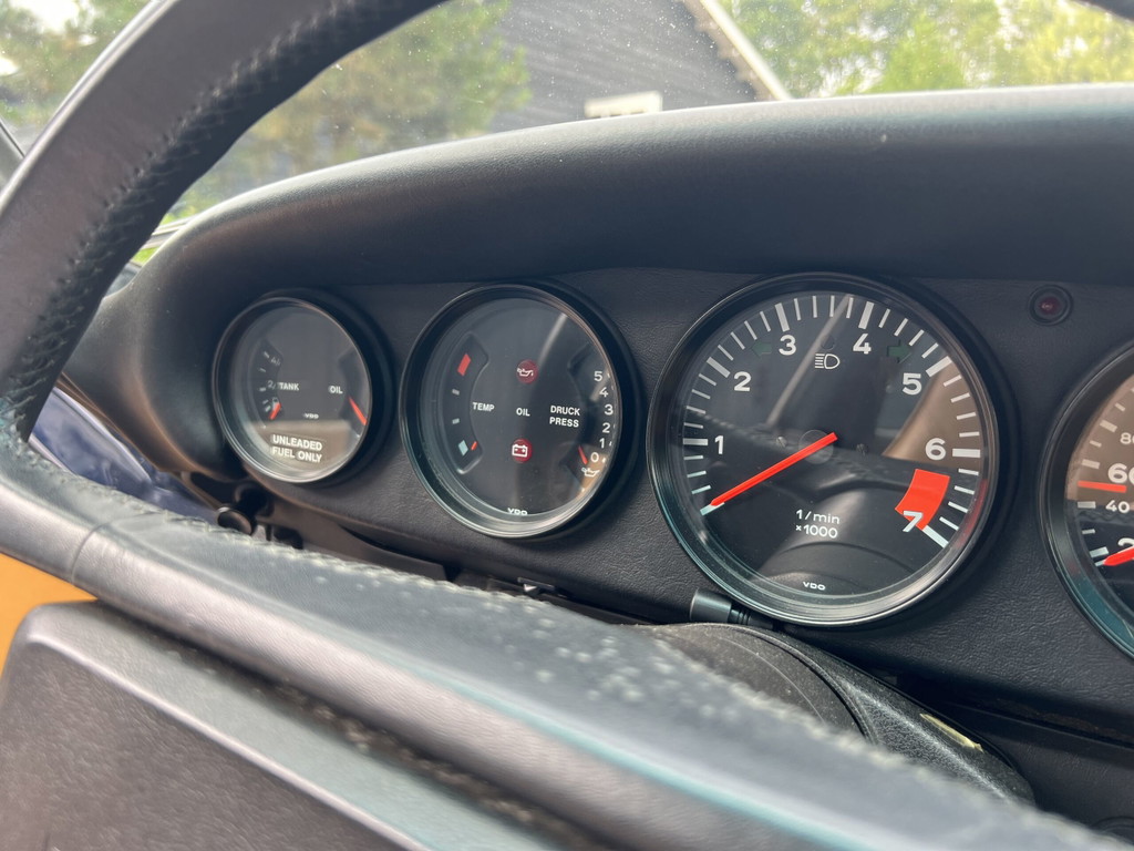 Porsche 911 Carrera 3.2 (US)