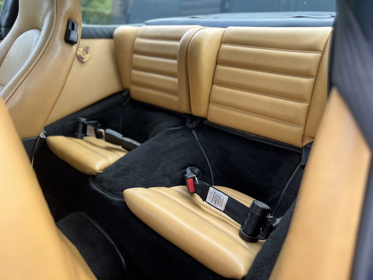 Porsche 911 Carrera 3.2 (US)