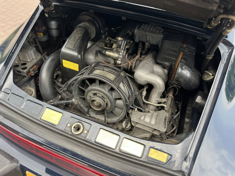 Porsche 911 Carrera 3.2 (US)