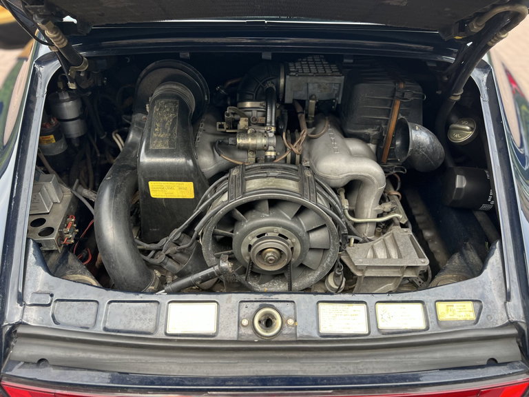 Porsche 911 Carrera 3.2 (US)
