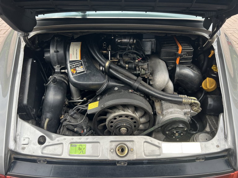 Porsche 964 Carrera 4
