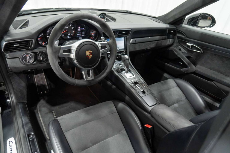 Porsche 991 Carrera GTS