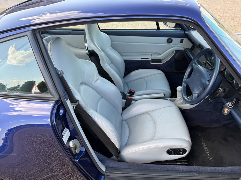Porsche 993 Carrera 4