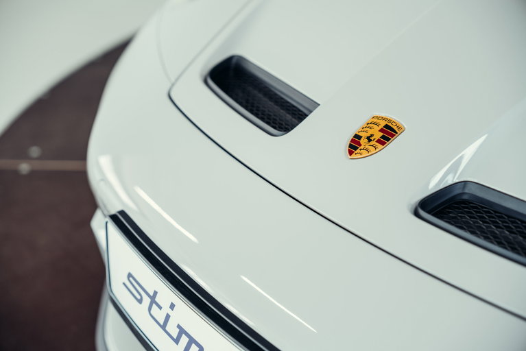 Porsche 992 GT3 Touring