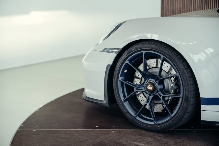 Porsche 992 GT3 Touring