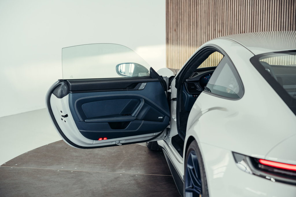 Porsche 992 GT3 Touring