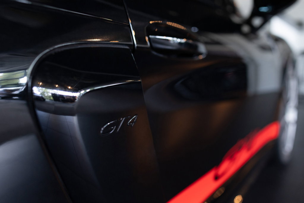 Porsche 718 Cayman GT4