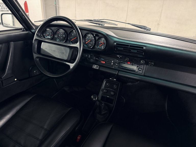 Porsche 911 Carrera 3.2