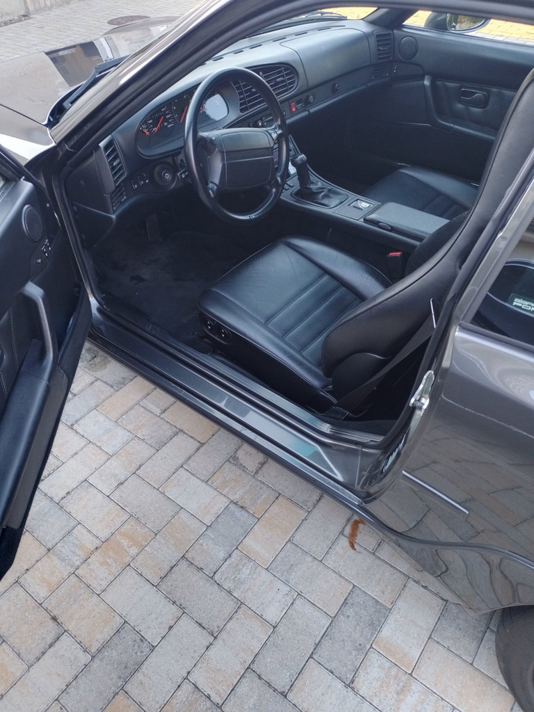 Porsche 968