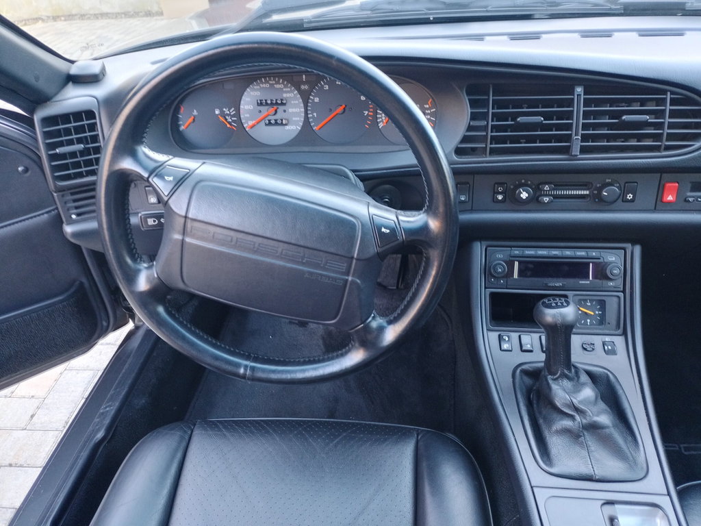 Porsche 968