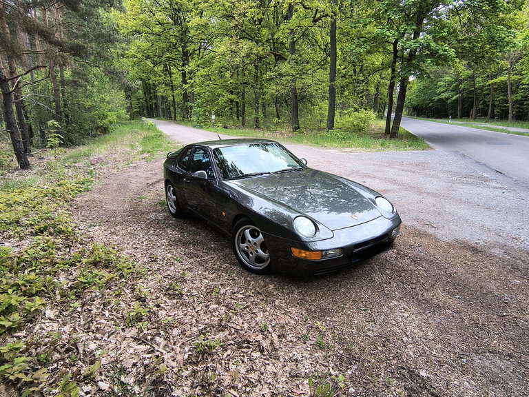 Porsche 968