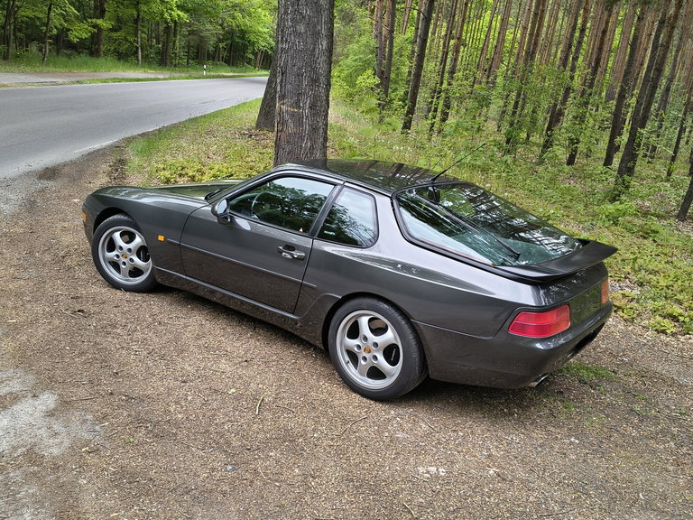 Porsche 968