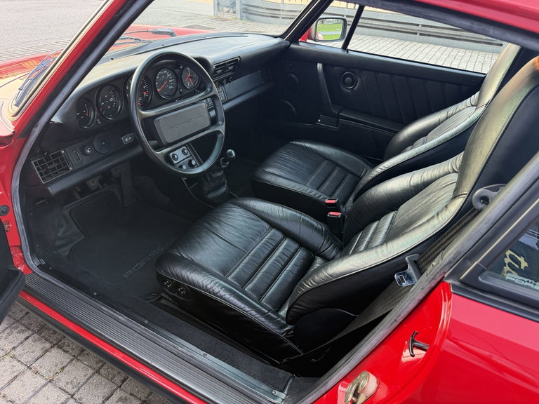 Porsche 911 Turbo 3.3