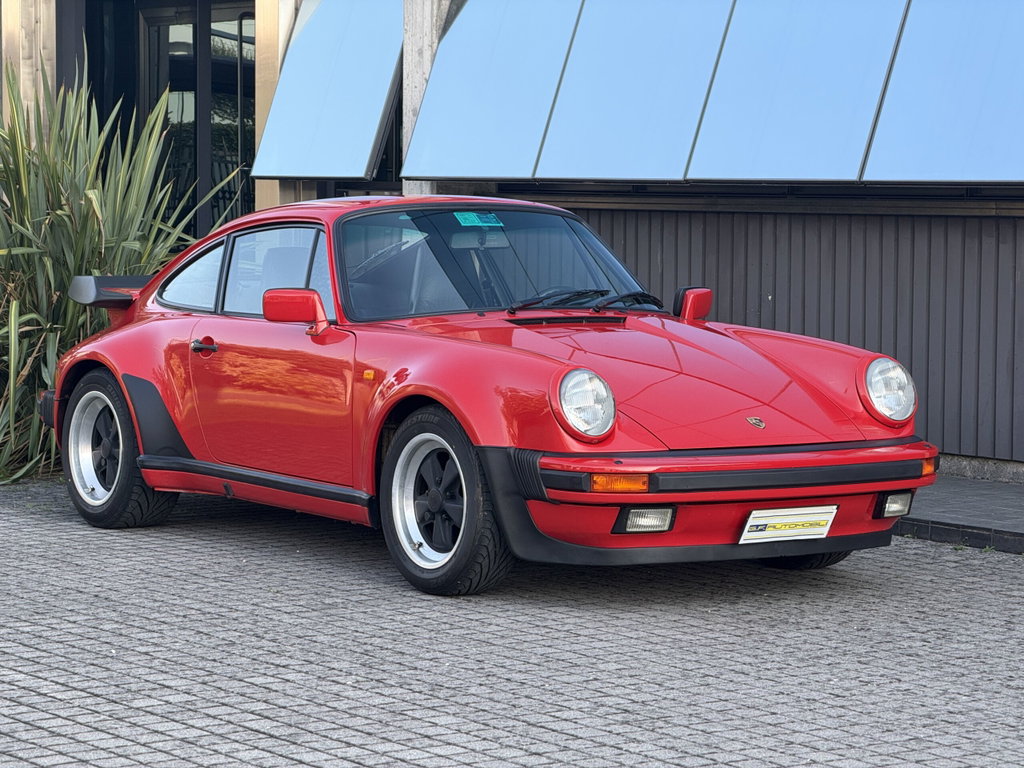 Porsche 911 Turbo 3.3