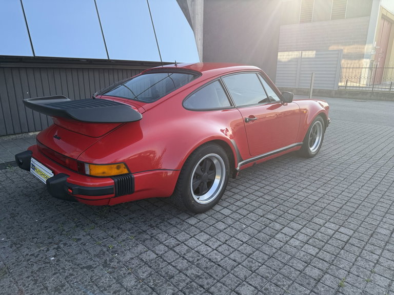 Porsche 911 Turbo 3.3