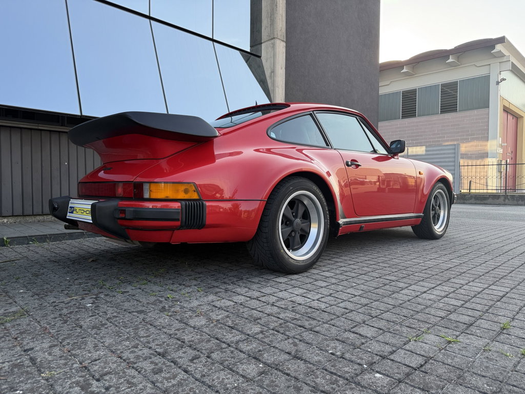 Porsche 911 Turbo 3.3