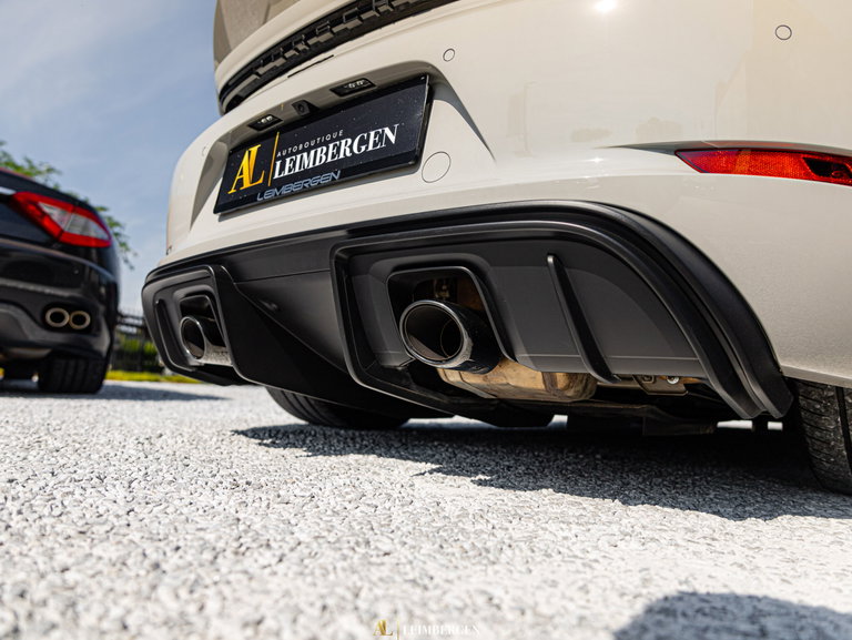 Porsche 718 Cayman GT4