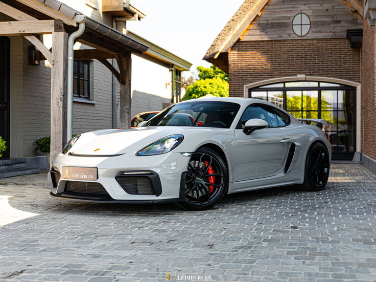Porsche 718 Cayman GT4
