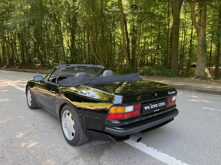 Porsche 944 Turbo Cabriolet