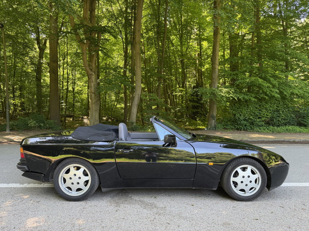 Porsche 944 Turbo Cabriolet
