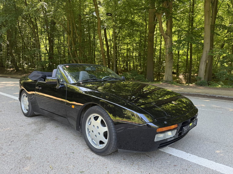 Porsche 944 Turbo Cabriolet