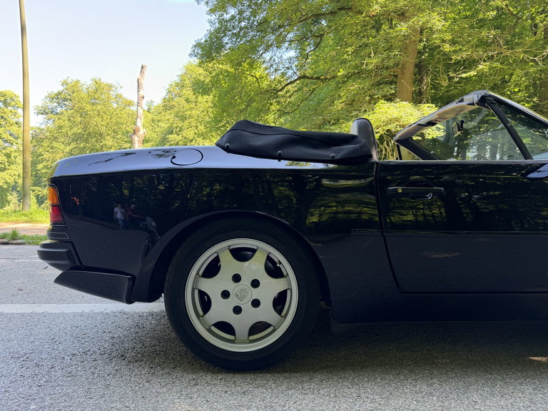 Porsche 944 Turbo Cabriolet