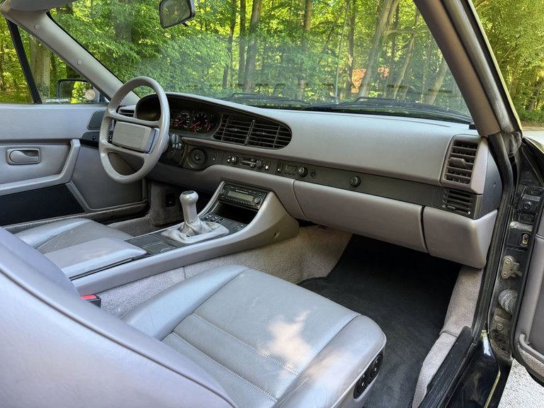 Porsche 944 Turbo Cabriolet