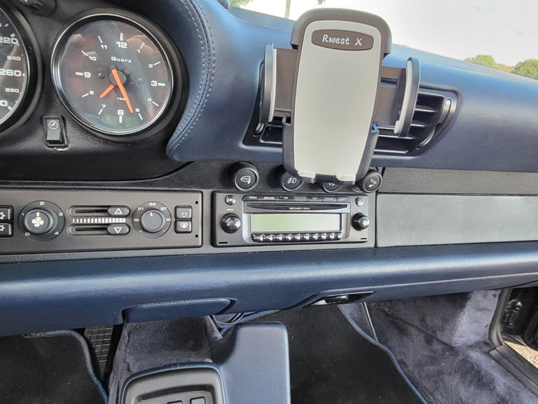 Porsche 993 Carrera 4
