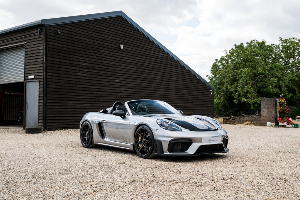 Porsche 718 Spyder RS