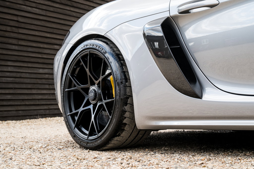 Porsche 718 Spyder RS